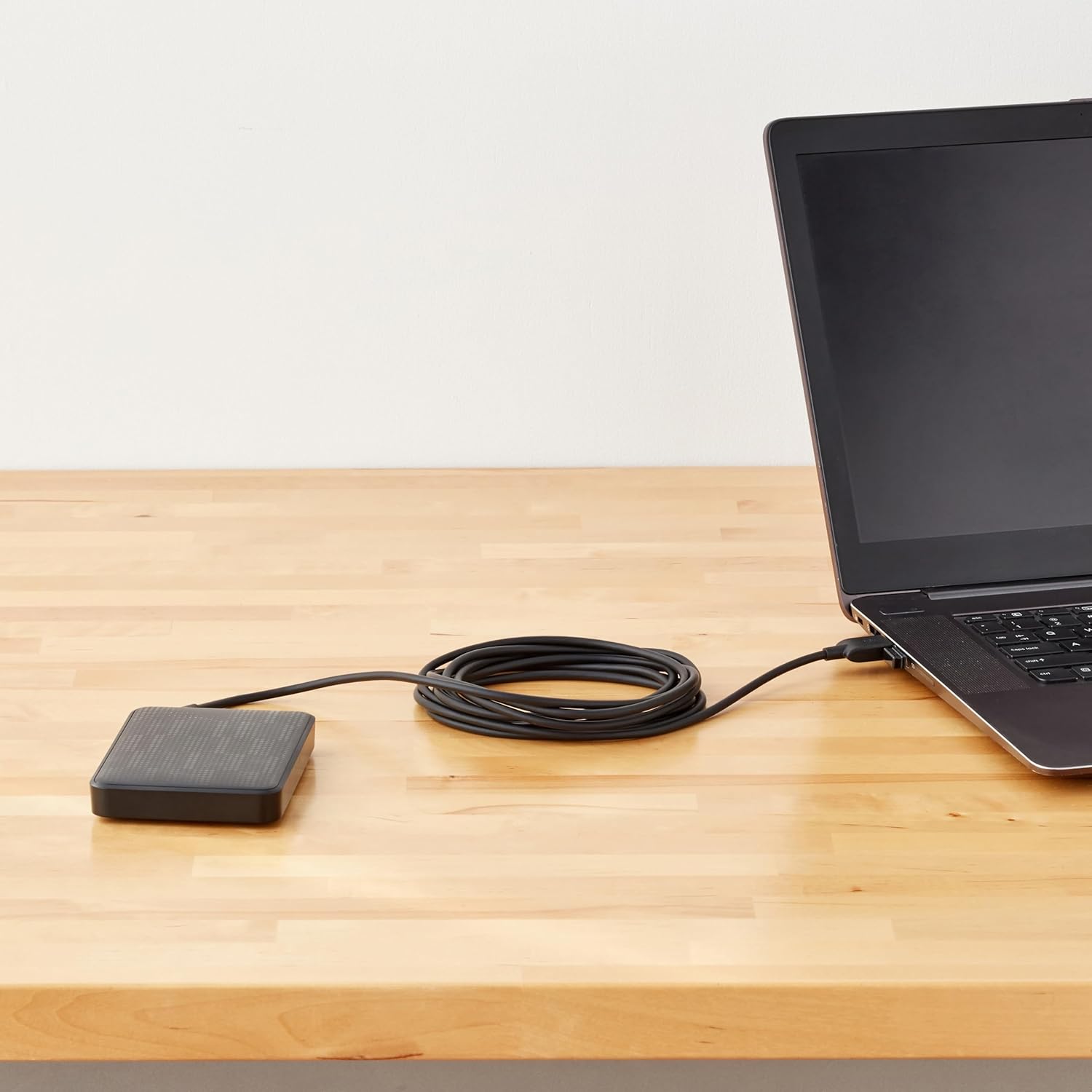 Amazon Basics USB Ch